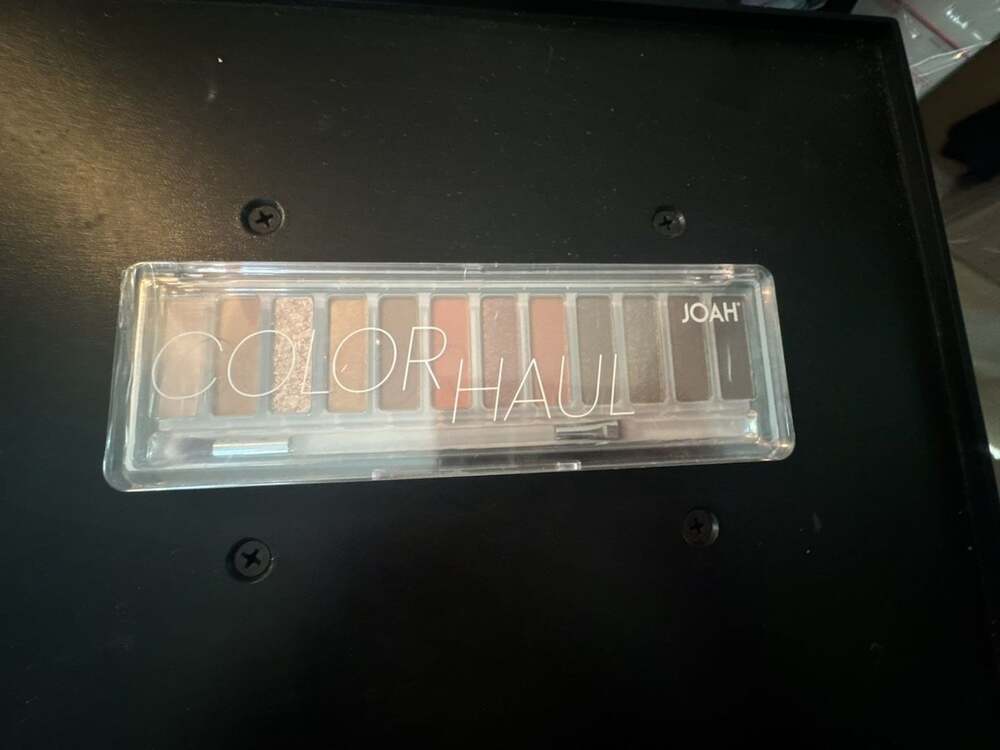 JOAH Color Haul Eyeshadow Palette Smokeshow JET01
